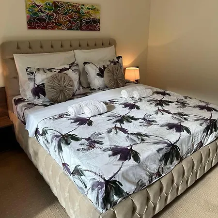 Sunshine דירה סנט קונסטנטין והלנה