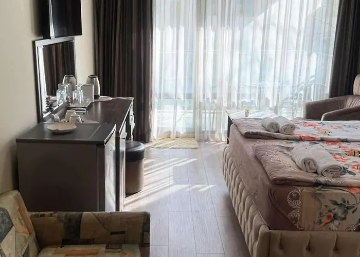 Sunshine Aziz Konstantin ve Elena